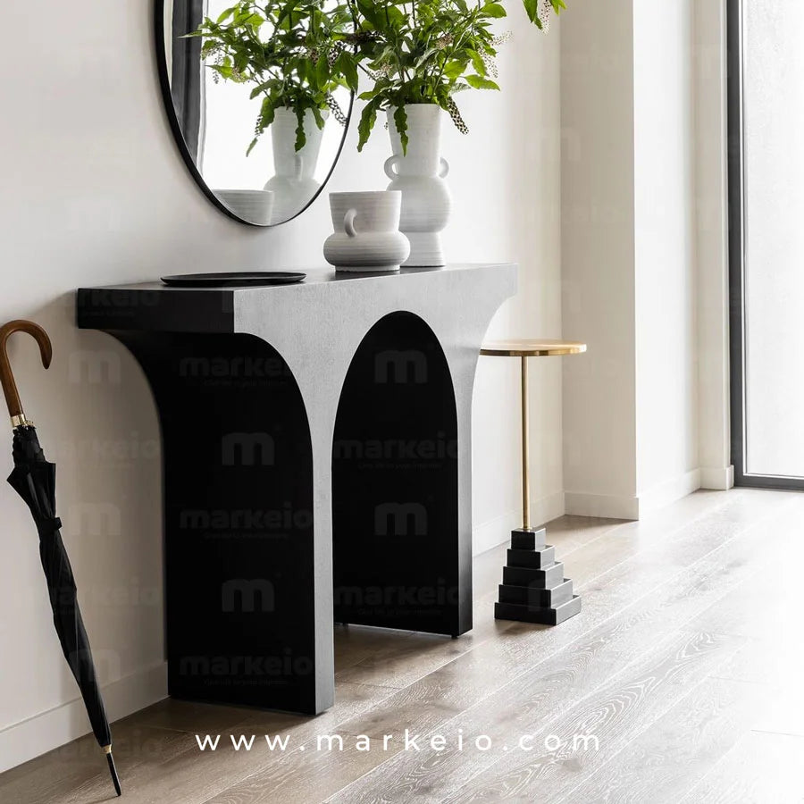 Console d’entrée Arch noire avec arches sculpturales
