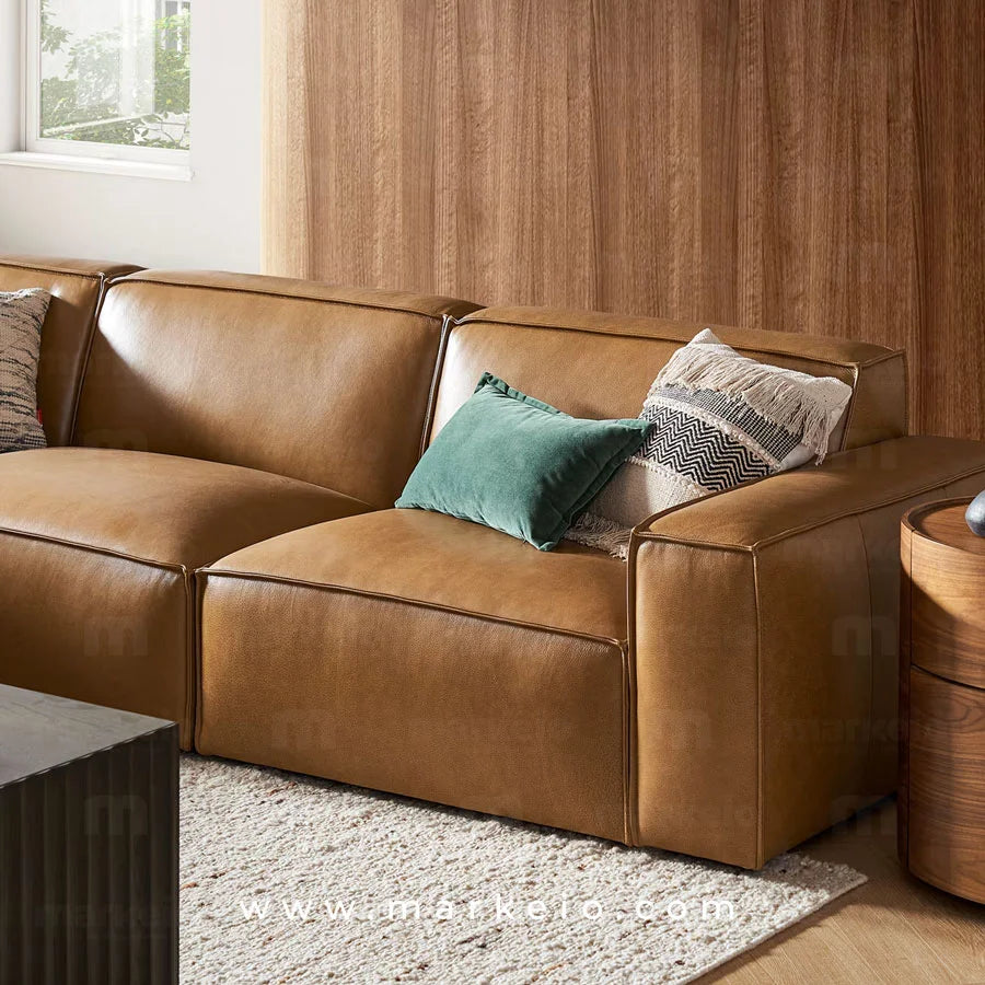 Zoom sur le revêtement similicuir haute densité de la méridienne large Divano.