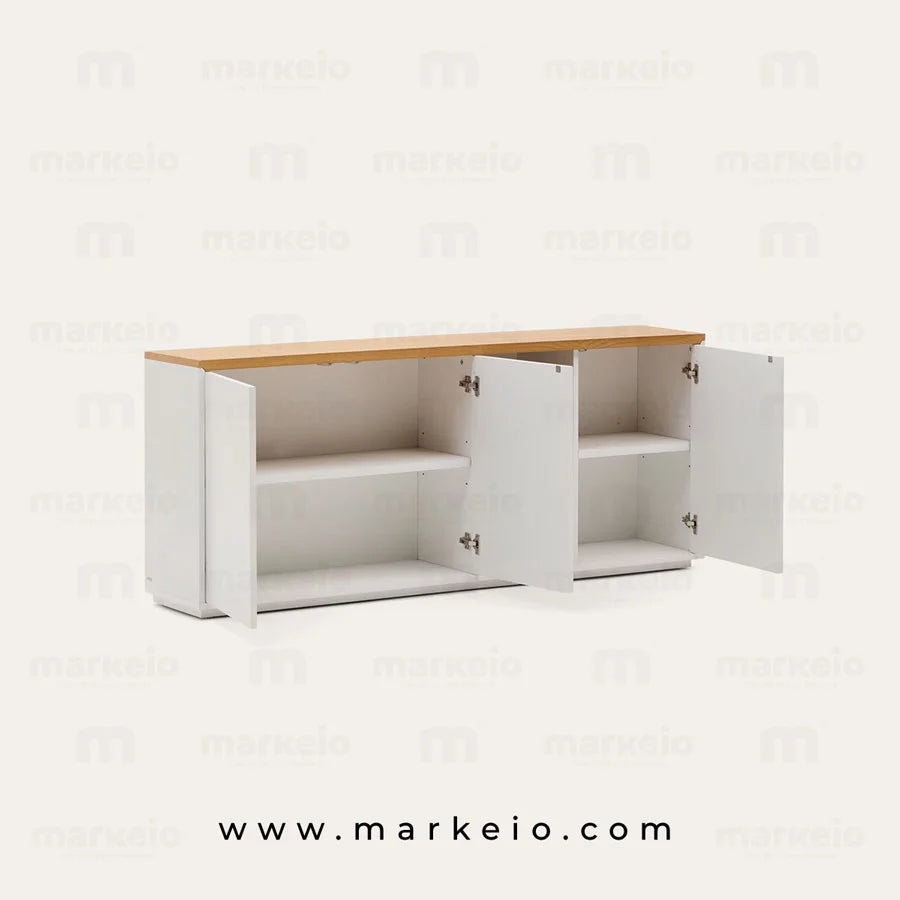 Détail du veinage naturel du chêne sur le buffet Kleno.