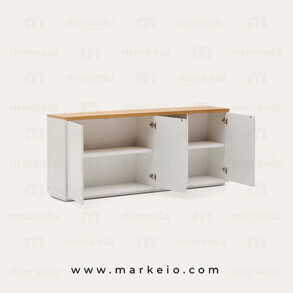 Détail du veinage naturel du chêne sur le buffet Kleno.