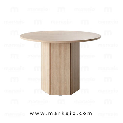 Table de salle à manger en chêne clair au design géométrique moderne.