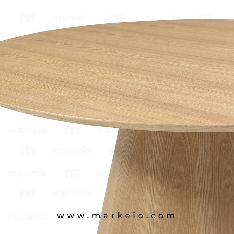 Alliance du design géométrique et de la douceur du chêne naturel.